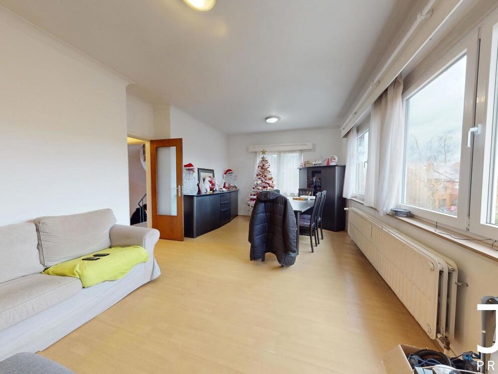 Appartementsgebouw te koop in Eigenbrakel