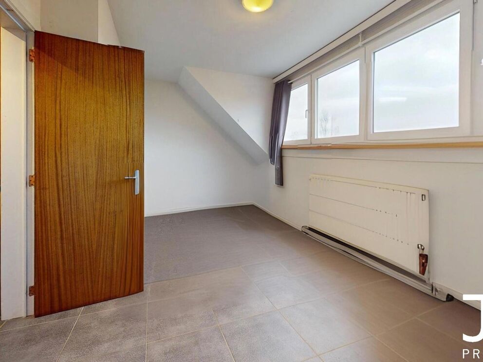 Appartementsgebouw te koop in Eigenbrakel