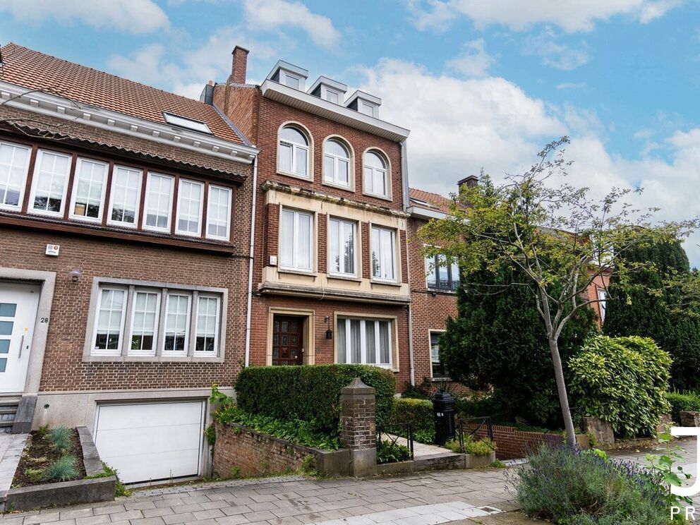 Immeuble mixte à vendre à Anderlecht