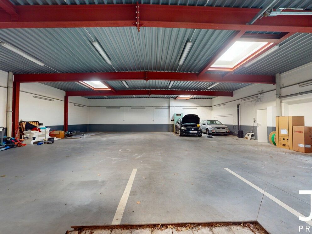 Offices & warehouse for rent in Sint-Pieters-Woluwe