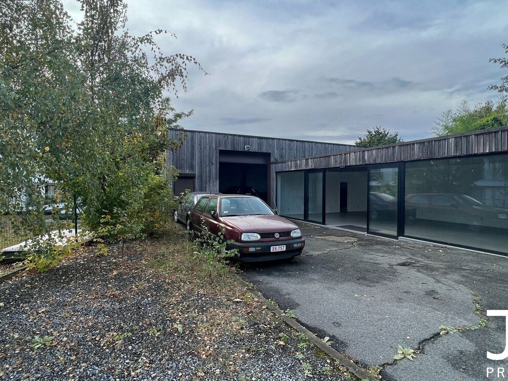 Offices & warehouse for rent in Sint-Pieters-Woluwe