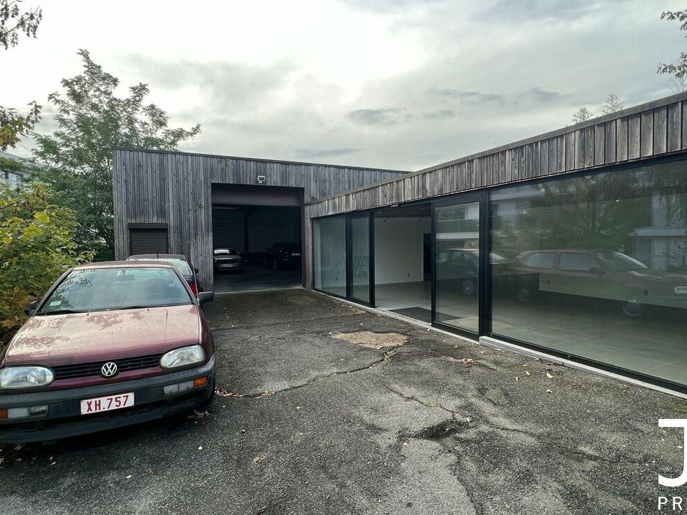 Offices & warehouse for rent in Sint-Pieters-Woluwe